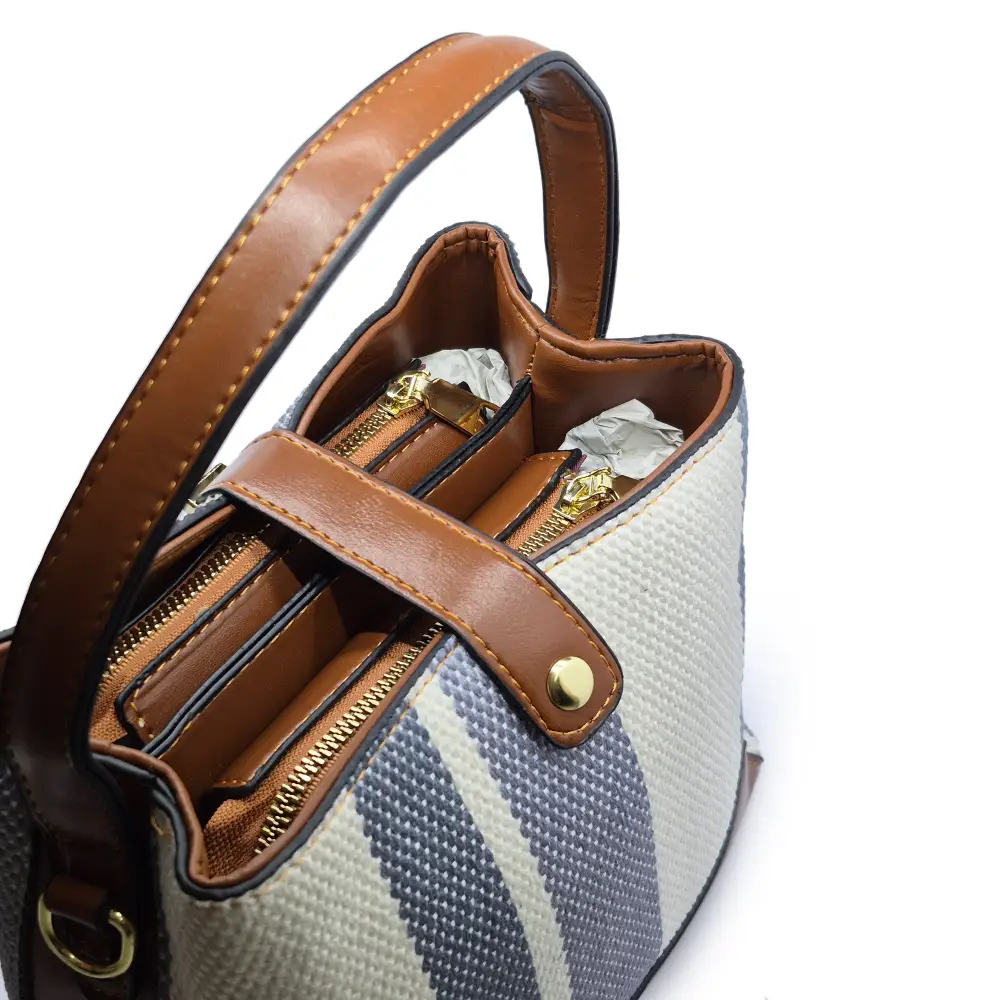 حقيبة خطوط القماش